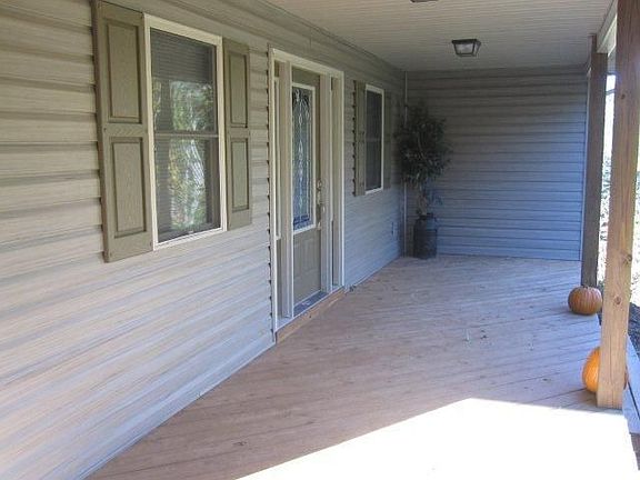 3rd image of 389 Dusty Hill Dr