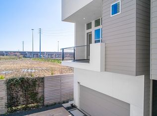 5867 E Post Oak Ln, Houston, TX 77055