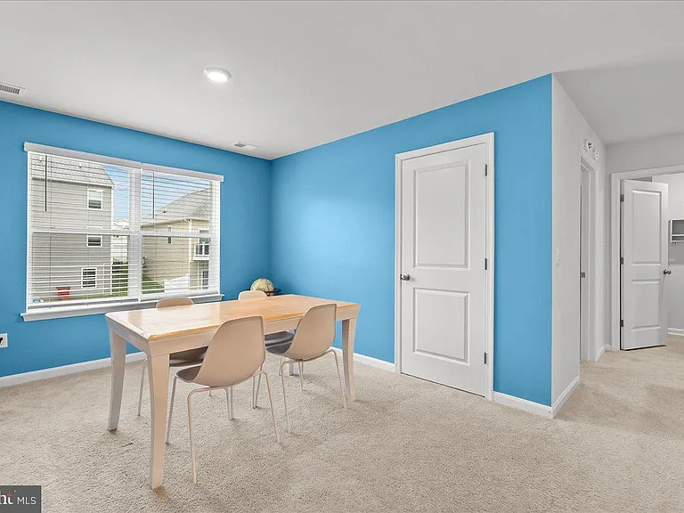 109 Woodford Dr — Photo 31