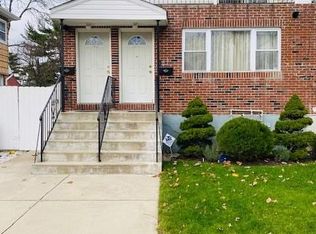 21833 112th Ave, Queens Village, NY 11429