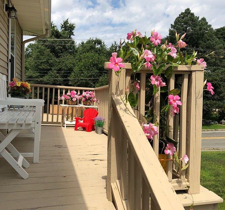 Deck/private outdoor space