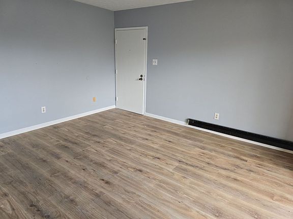 2nd image of 760 Gordon Smith Blvd APT 4