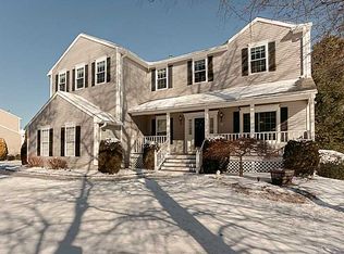 23 Ashbrook Dr, Cranston, RI 02921