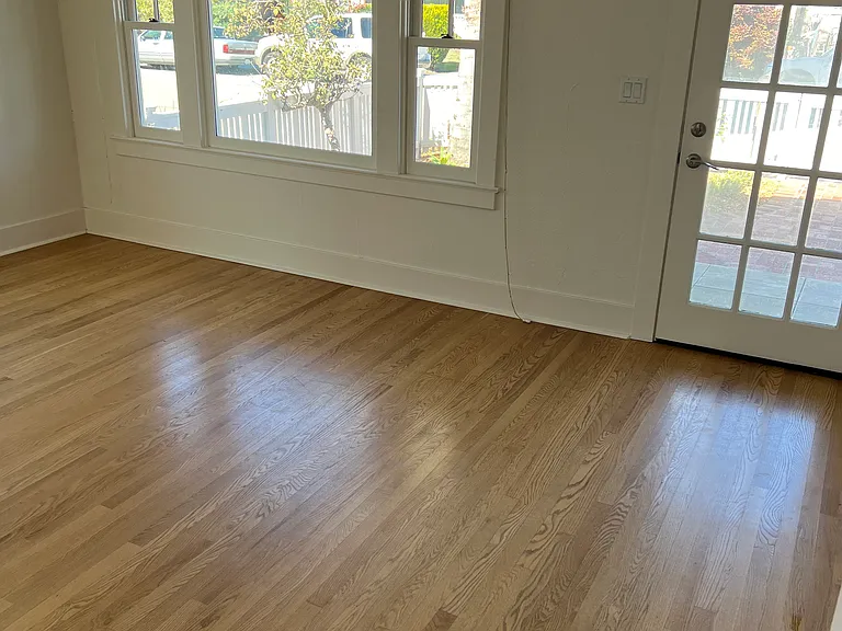 139 Naglee Ave — Photo 2
