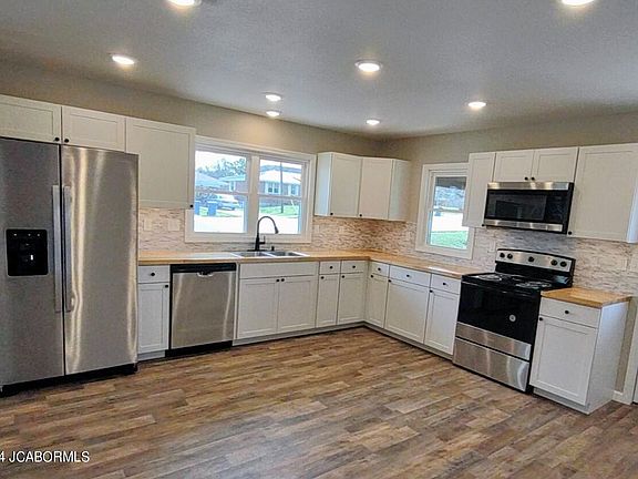 5th image of 1718 Southwest Blvd
