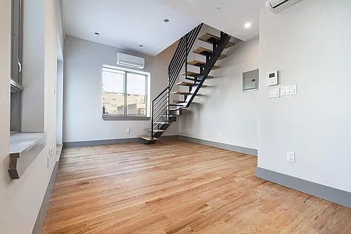 846 Monroe St #3B Photo 1