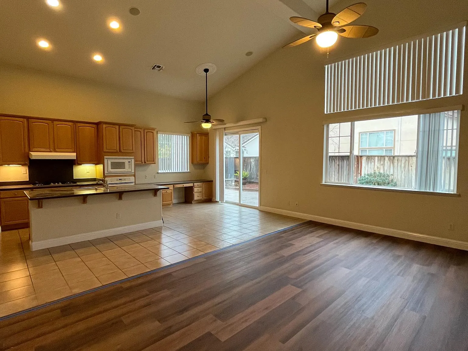 5 bed, 2840 sqft, $3,400 — Photo 1