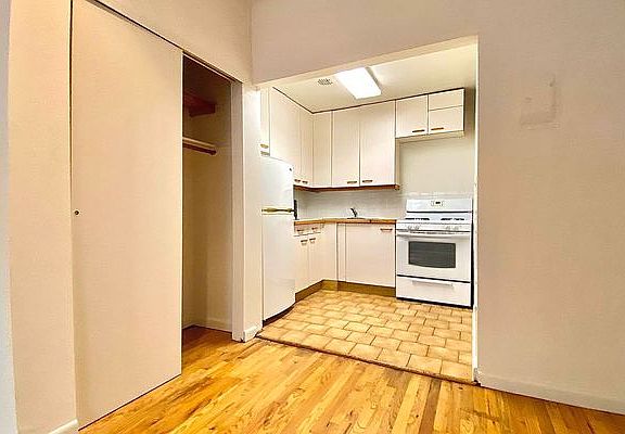 4th image of 246 W 102nd St #A1