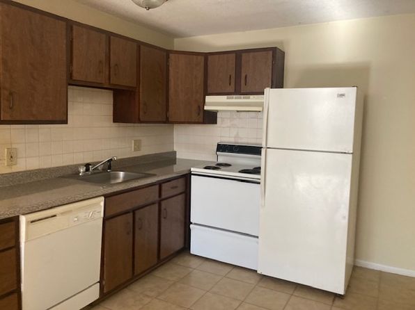 39 Dinan Dr APT 13
