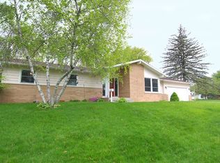 301 Melody Ln, Verona, WI 53593