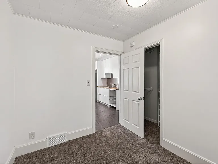 144 8th Ave S #1 — Photo 15