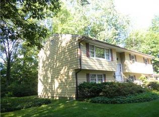 80 Homestead Rd, Metuchen, NJ 08840