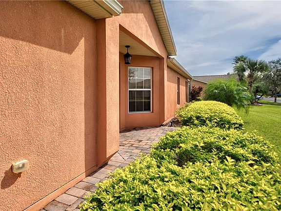 4th image of 221 Grand Canal Dr