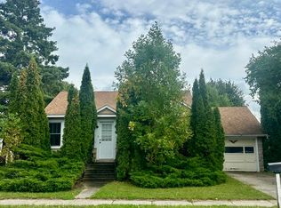 219 S F St, Cheboygan, MI 49721
