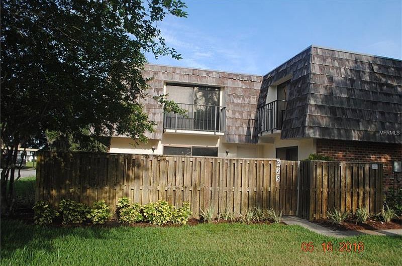 1st image of 925 Royal Oak Blvd
