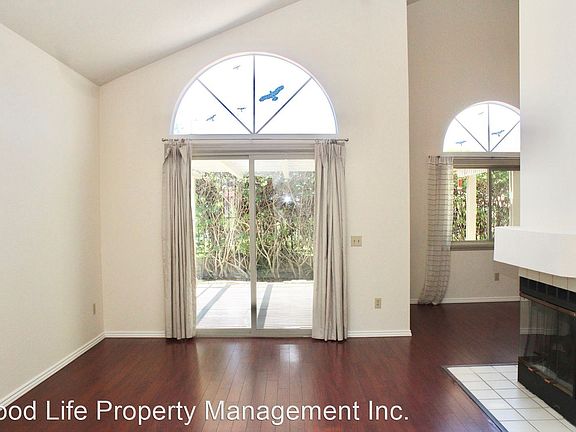 3rd image of 1561 Madrid Dr