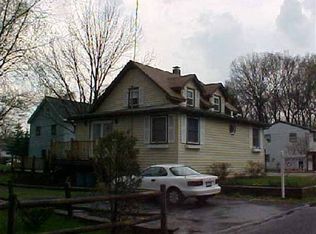 21 California Ave, Rensselaer, NY 12144