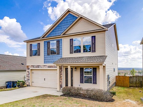 2nd image of 609 Riglaw Ln