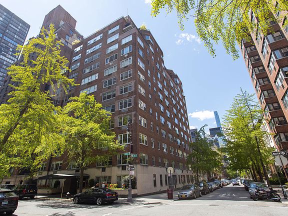 2nd image of 12 Beekman Pl