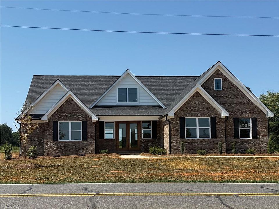 1st image of 132 Greenhill Rd