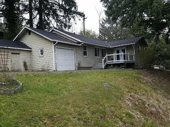 2nd image of 114 Lilac Ln