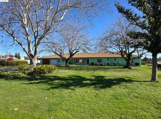 3590 Airport Rd, Sacramento, CA 95834