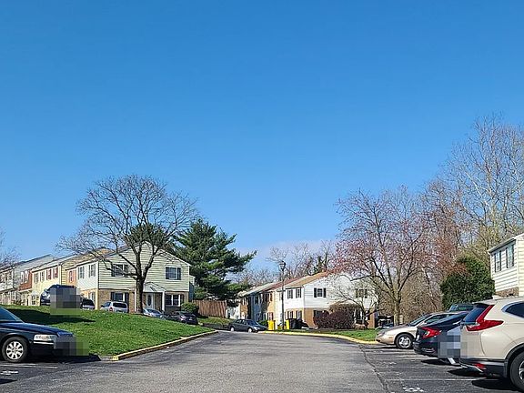 3rd image of 236 Candlelight Ln