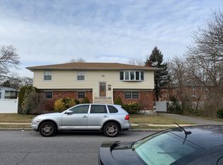 711 Stowe Ave, Baldwin, NY 11510