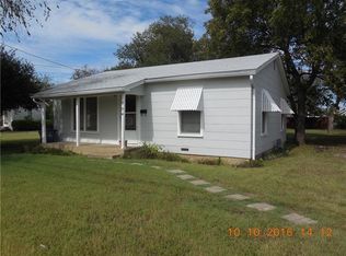 704 W Enon Ave, Everman, TX 76140