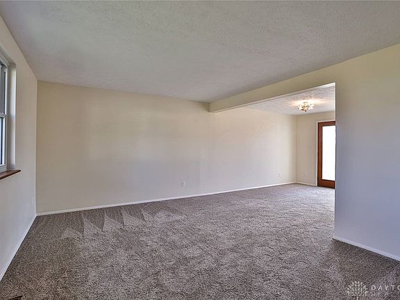 3rd image of 2495 Kewanna Ln