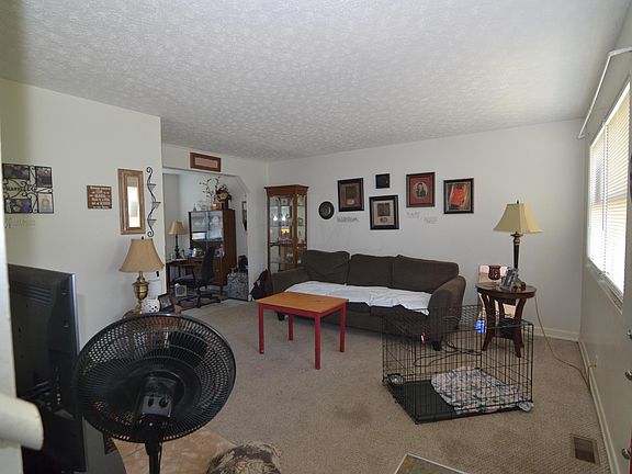 3rd image of 154 Buckeye Cir