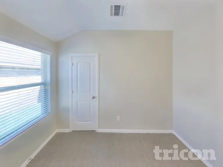 728 Walls Blvd — Photo 11