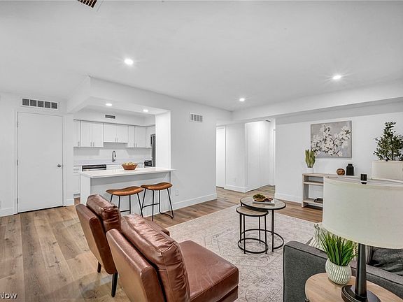 4th image of 6330 Greenwood Pkwy APT 205