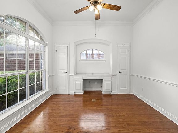 4th image of 3624 Malone Dr