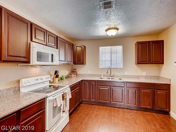 4th image of 4961 Nevada Ave
