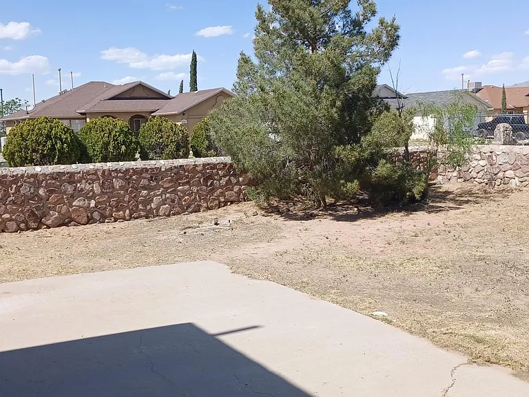 5760 W Valley Cir — Photo 13