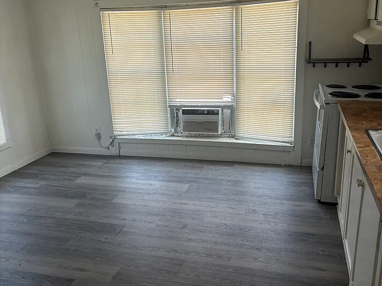 1801 S Business Highway 45 #11 — Photo 5