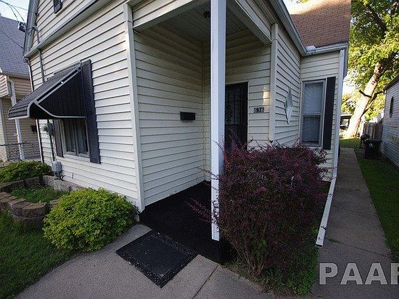 3rd image of 636 Vine St