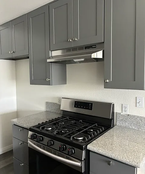 15057 Burbank Blvd — Photo 4