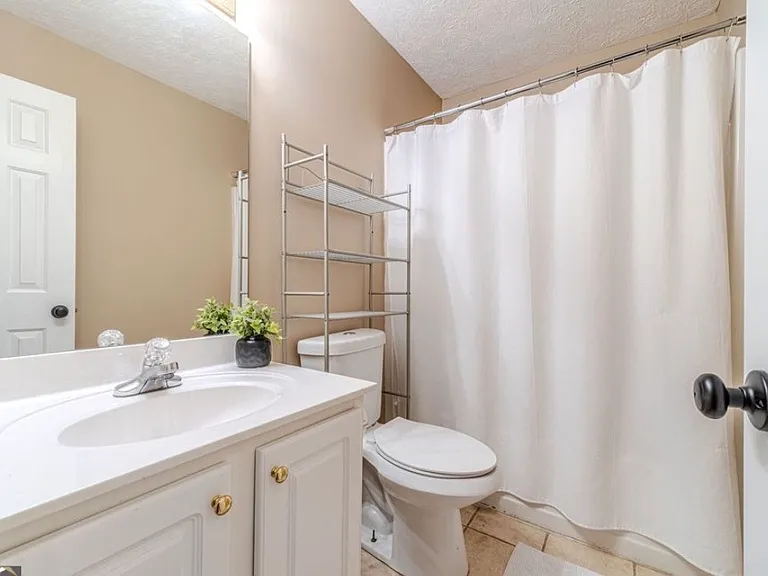 6130 Devonshire Dr — Photo 24