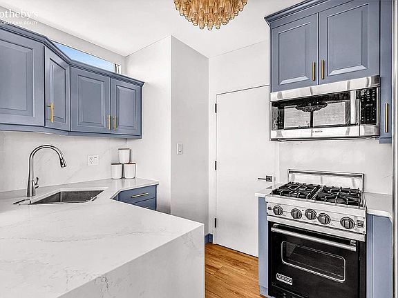 5th image of 110 E 71st St Fl 18