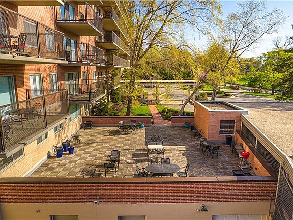 2nd image of 4550 Warwick Blvd APT 705