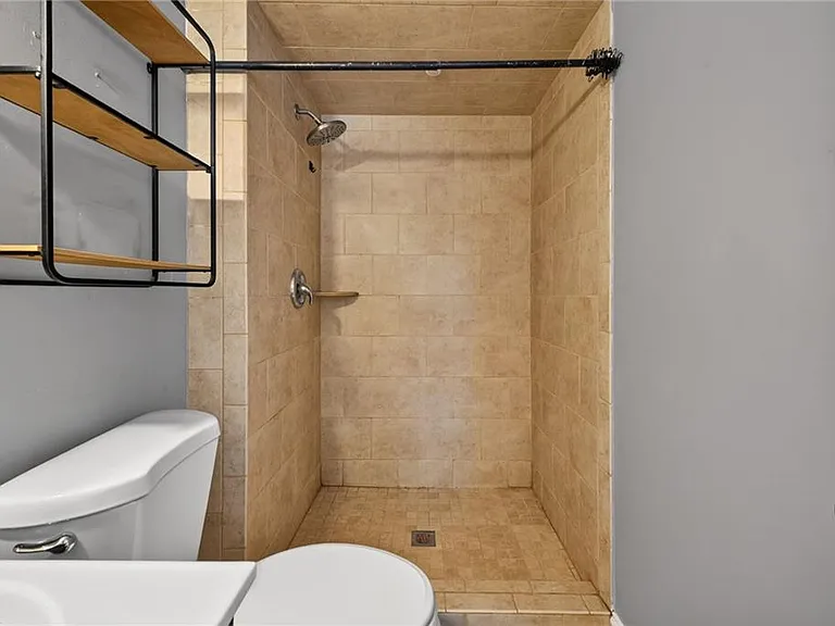 5676 Weblin Dr — Photo 26