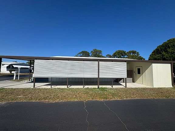 3rd image of 209 Huron Way