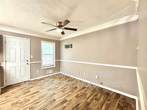 4th image of 2241 Highpoint Rd