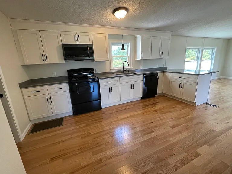 54 Bald Hill Rd #1 — Photo 4