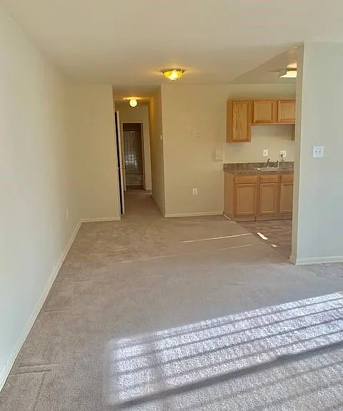 1225 50th Pl NE #102 — Photo 5