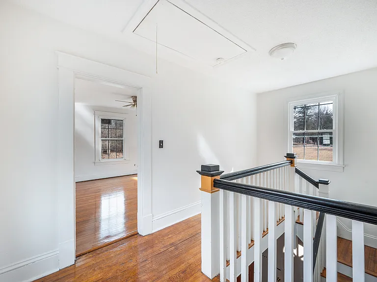 228 Newcomb Dr — Photo 20