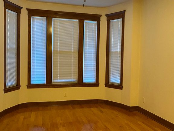 3rd image of 3304 N Albany Ave