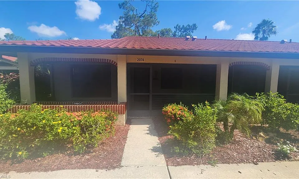 2074 Pine Isle Ln #2074